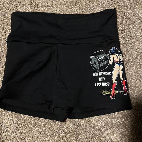 Wonder Woman gym shorts - Picture 1 of 1
